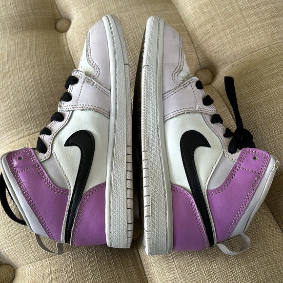 Jordan 1 Kids 13C Liliac Purple black swoosh NIKE - Picture 8 of 9